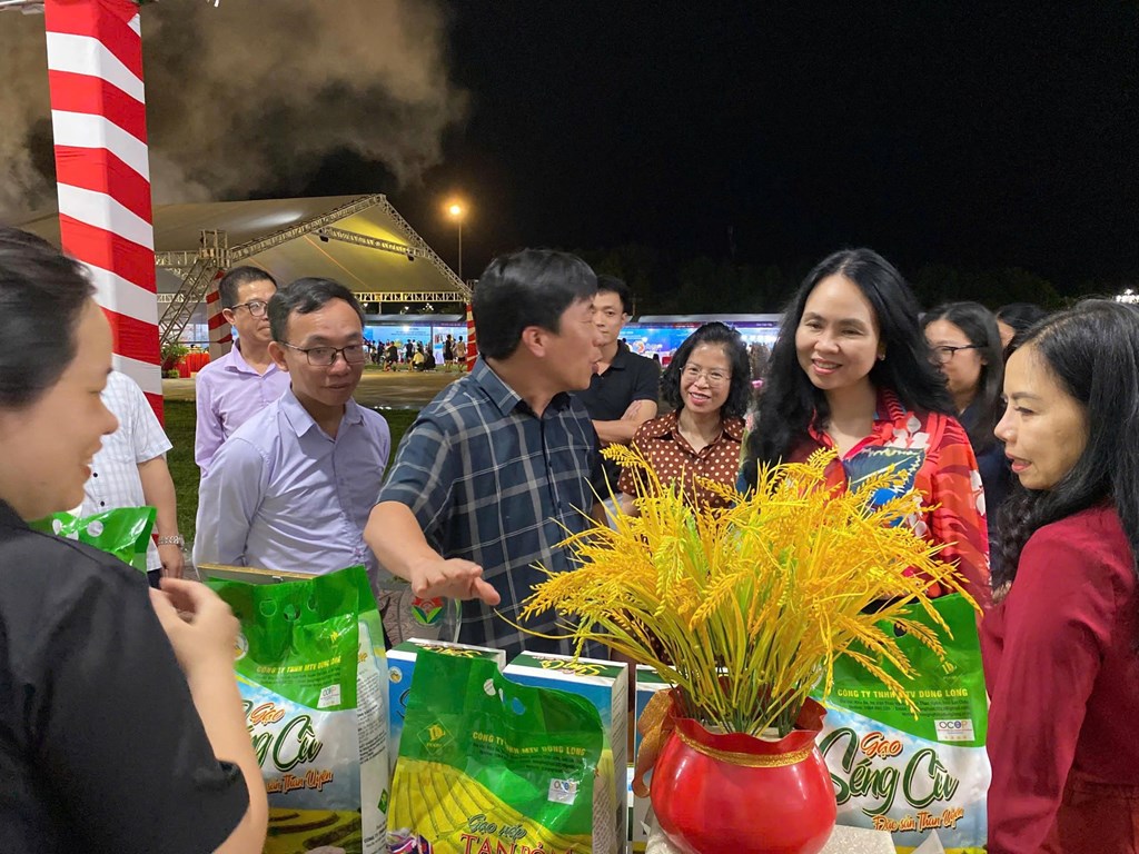 chuyen-doi-so-xuat-khau-mo-duong-cho-doanh-nghiep-viet-tren-thi-truong-quoc-te