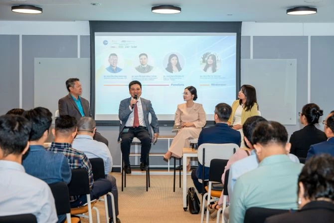 tang-toc-chuyen-doi-kep-cho-doanh-nghiep