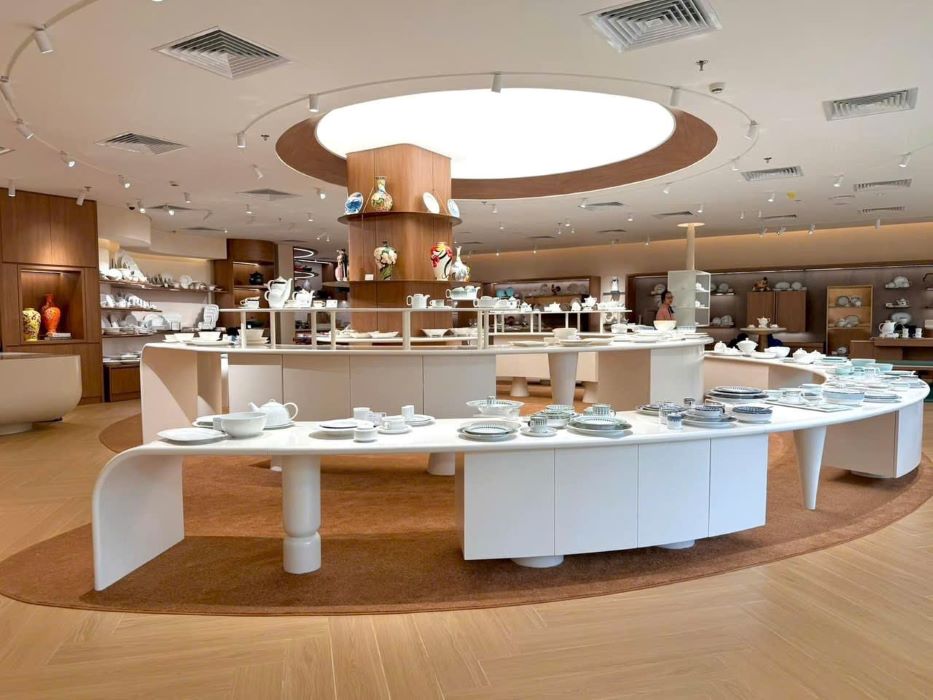 trai-nghiem-khong-gian-su-tinh-hoa-tai-showroom-minh-long-ha-noi