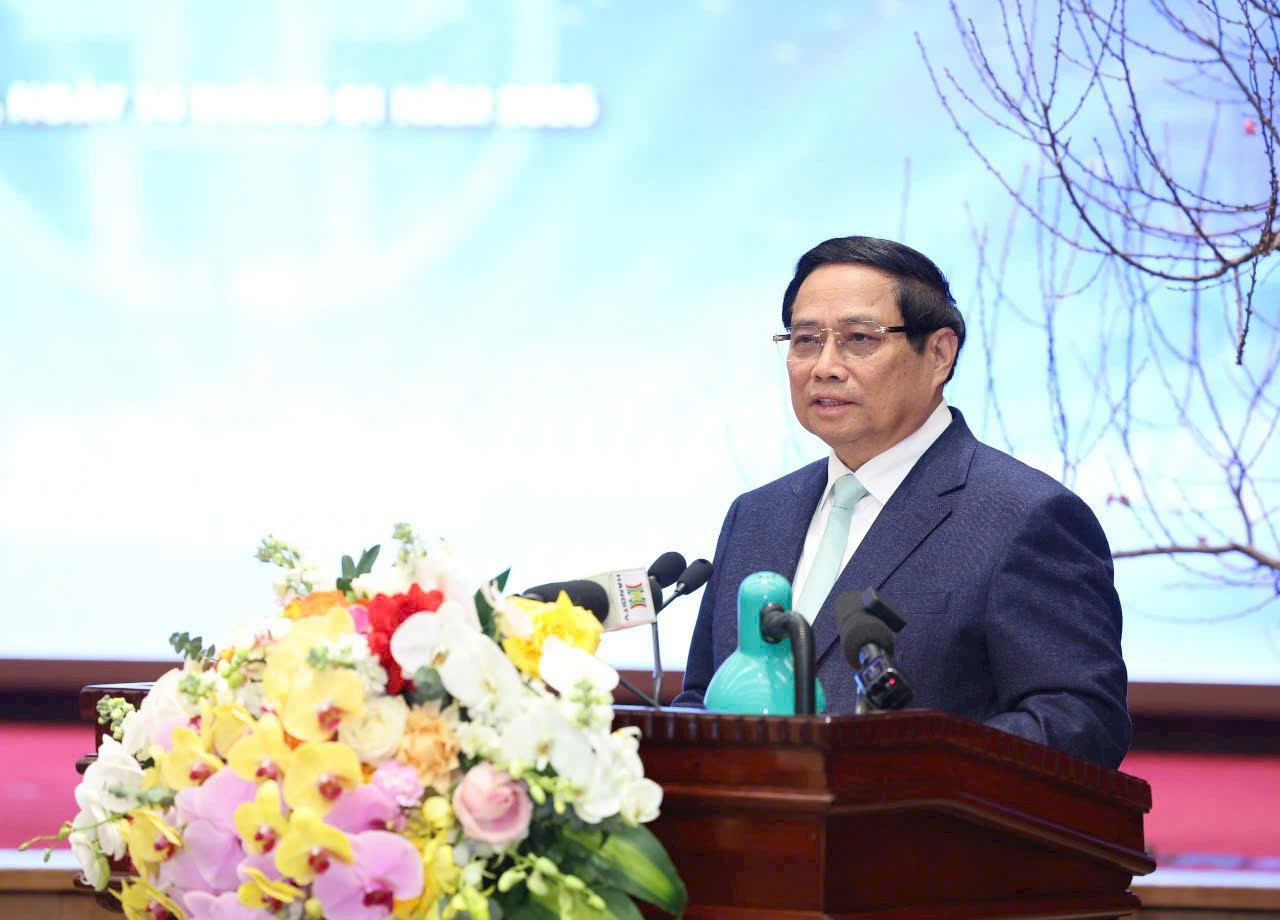 dong-bang-song-hong-phai-tang-truong-2-con-so-vung-buoc-vao-ky-nguyen-moi