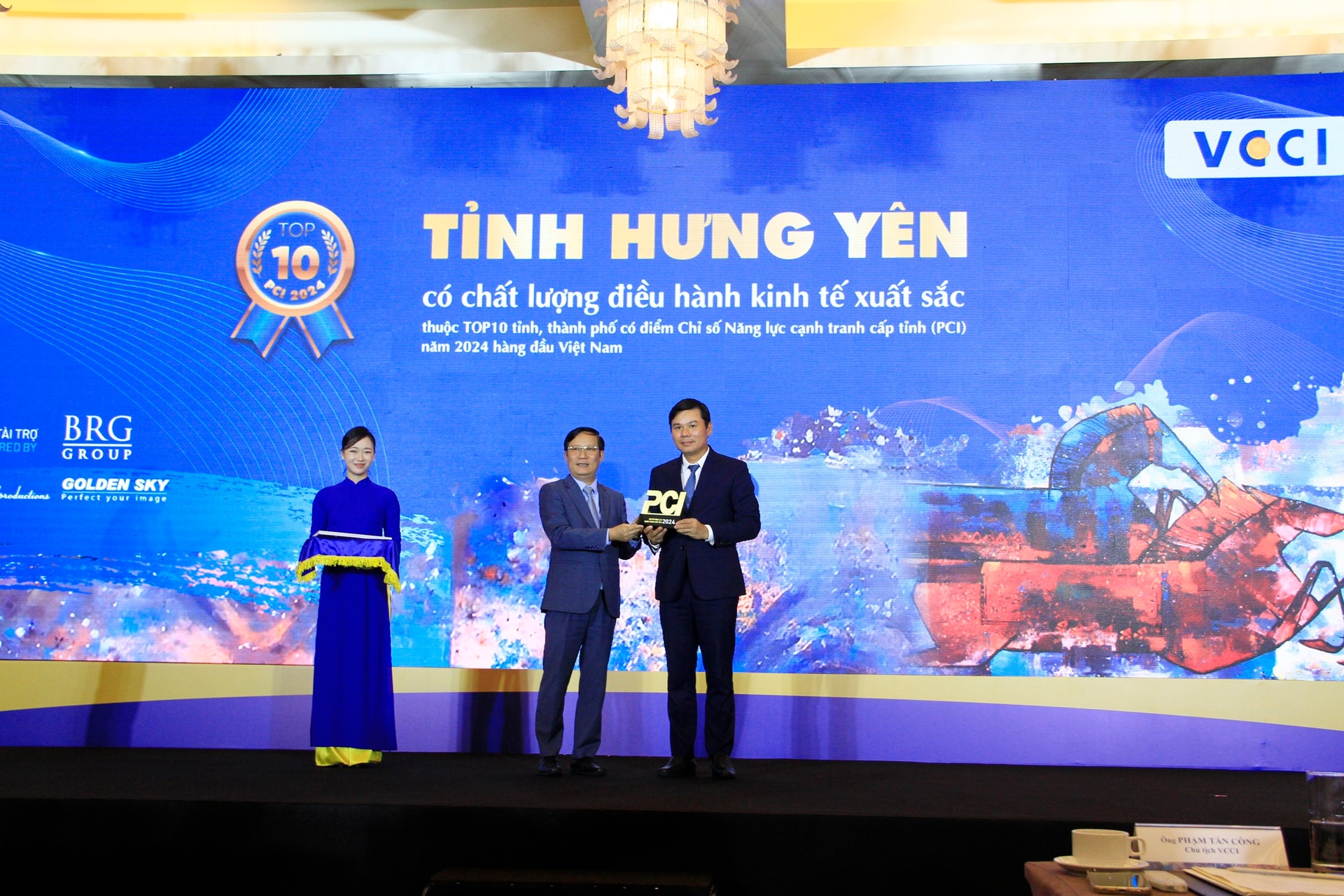 hung-yen-lan-dau-gop-mat-top-10-pci