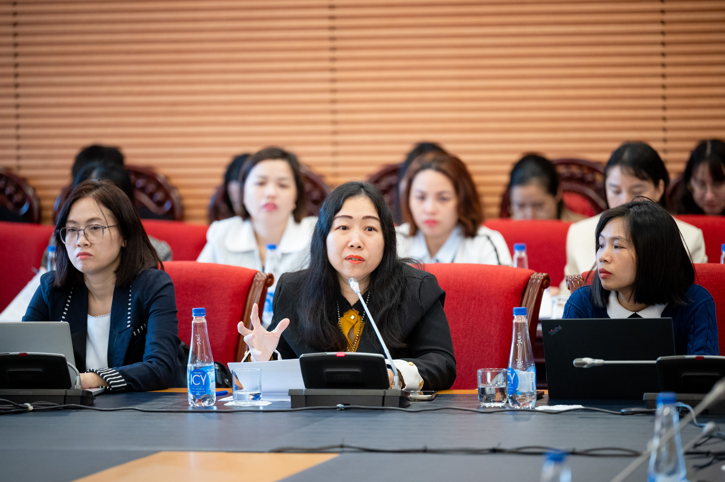 bà Huyền.jpg bà Huyền.jpg