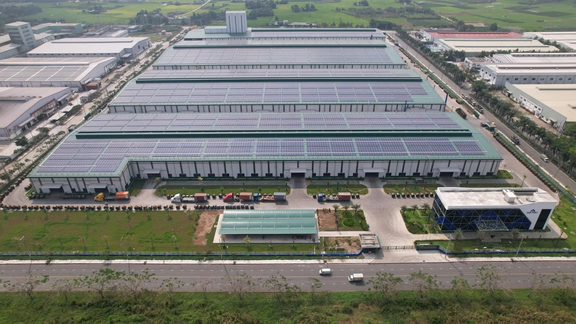 khanh-thanh-sieu-nha-may-thep-hoa-phat-von-dau-tu-3000-ty-dong-tai-khu-cong-nghiep-do-dongtam-group-van-hanh