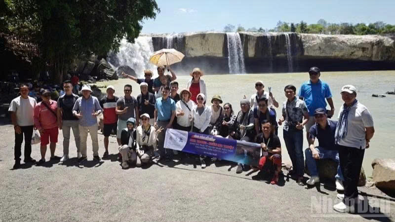 khanh-hoa-bat-tay-lien-ket-vung-mo-loi-di-xa-cho-du-lich