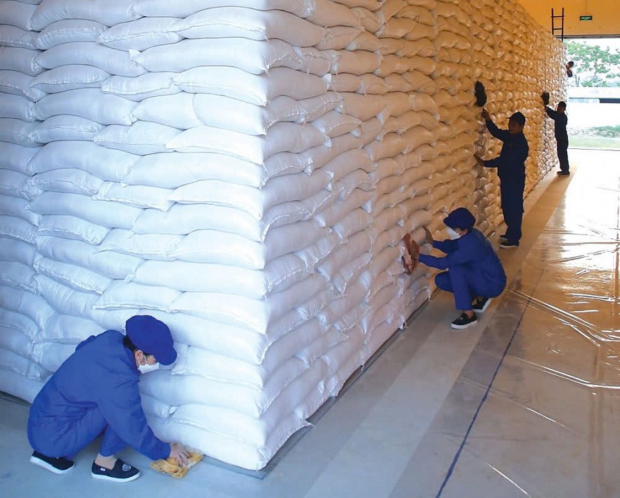 don-luc-hoan-thanh-nhap-bo-sung-280000-tan-luong-thuc-du-tru-quoc-gia