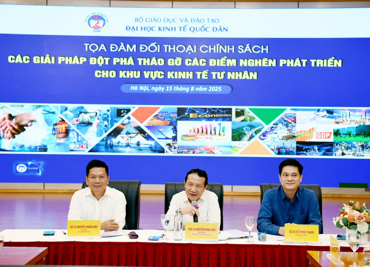 dua-nghi-quyet-thanh-hanh-dong-de-kinh-te-tu-nhan-cat-canh