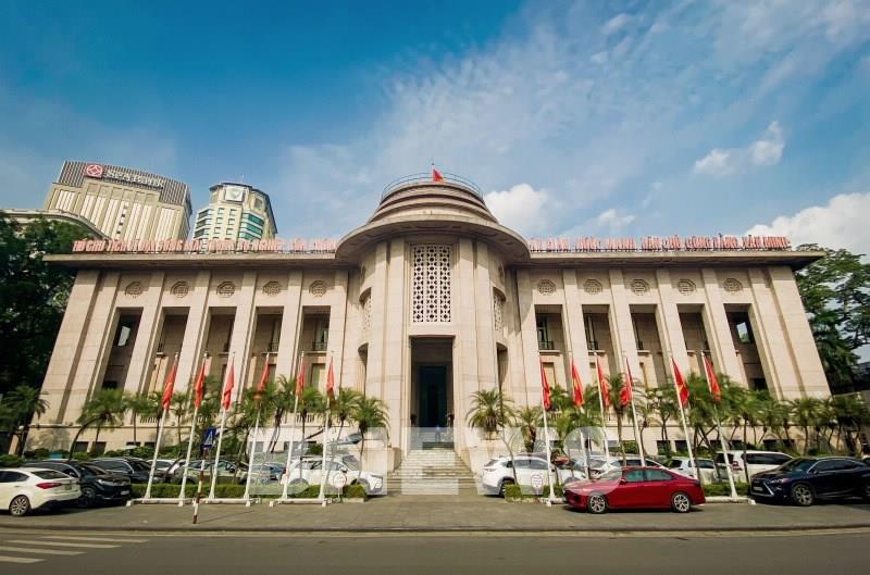 mo-van-thanh-khoan-lai-suat-ngan-hang-co-ha-nhiet