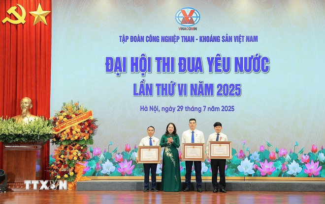 tap-doan-tkv-doi-moi-cong-tac-thi-dua-gop-phan-dam-bao-an-ninh-nang-luong