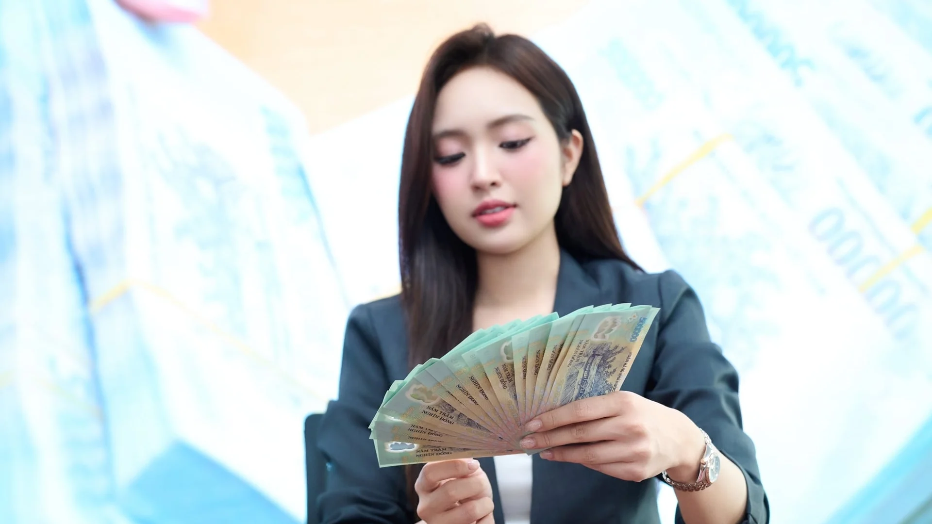 nhung-doanh-nghiep-ngoi-tren-nui-tien-dung-voi-dan-nhan-an-toan