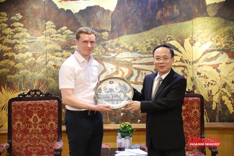 tang-cuong-hop-tac-nang-luong-viet-nam-va-tinh-tyumen-lien-bang-nga