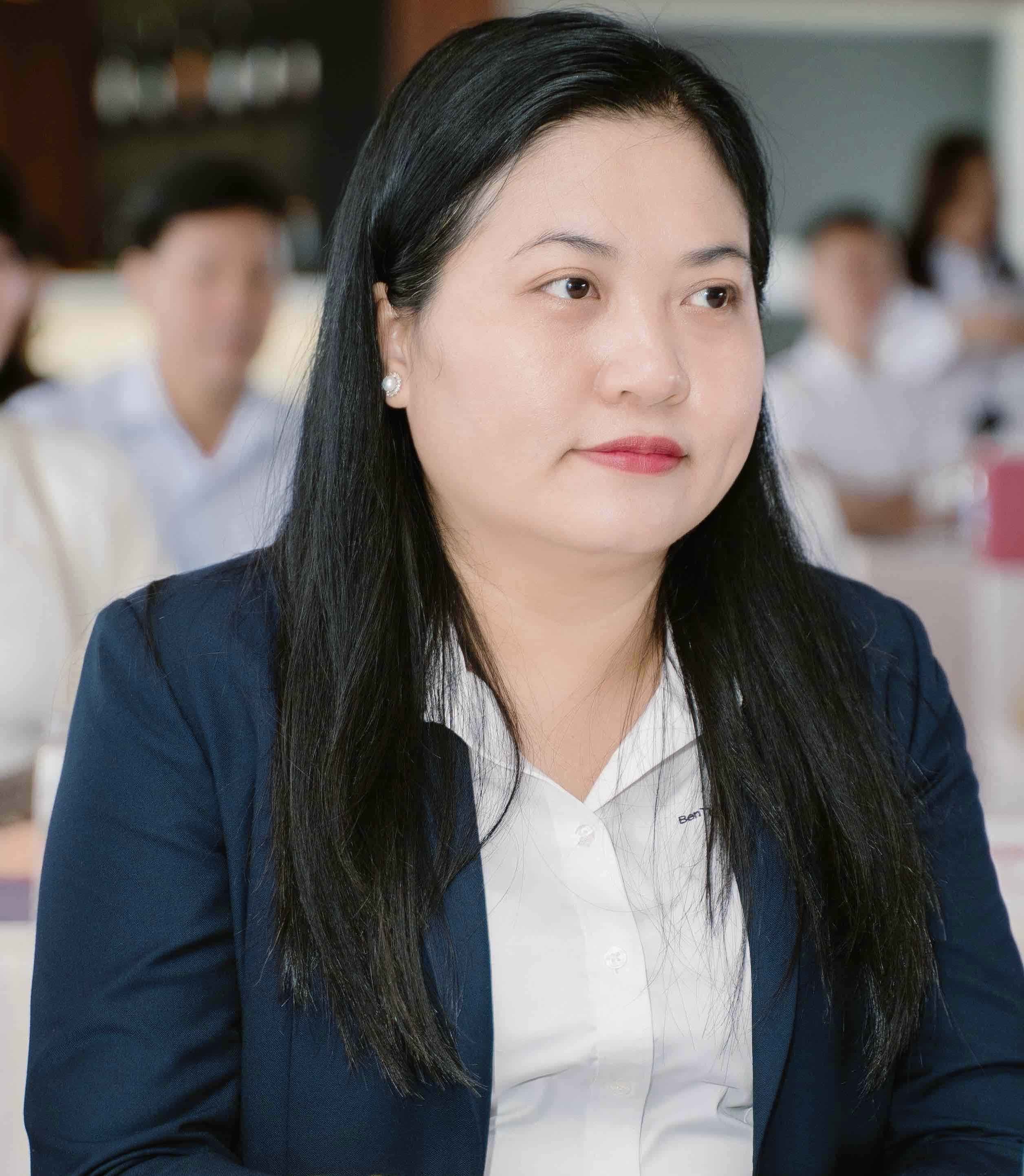 Ba_Tran_Phuong_Linh_Giam_oc_Tiep_thi_-_Cong_nghe_thong_tin_BenThanh_Touris.jpeg