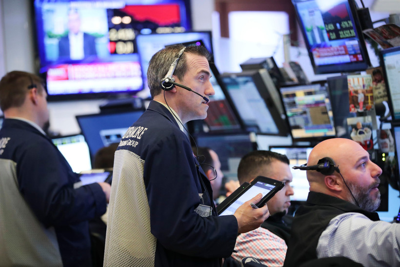 chung-khoan-my-giam-sau-truoc-lo-ngai-gia-tang-canh-tranh-linh-vuc-phan-mem