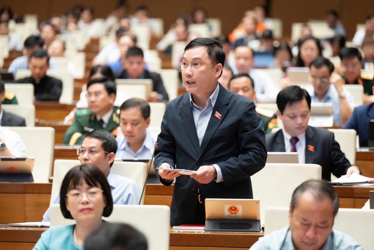 tin-dung-chay-sai-cho-viet-nam-chay-maraton-bang-doi-chan-bi-troi