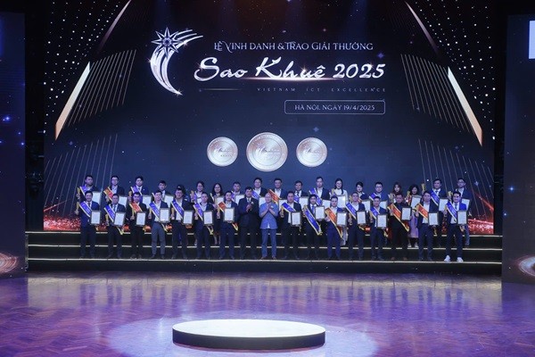 gan-200-nen-tang-dich-vu-giai-phap-so-xuat-sac-duoc-trao-giai-thuong-sao-khue-2025