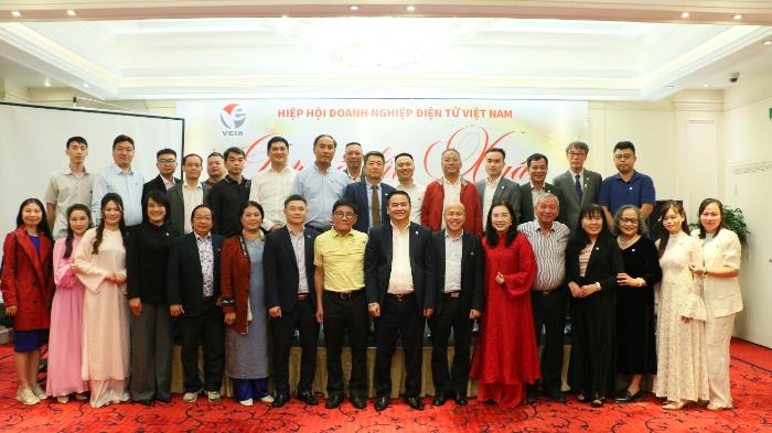 nganh-dien-tu-viet-nam-truoc-van-hoi-moi-xuat-khau-vuot-164-ty-usd-khat-vong-lam-chu-cong-nghe