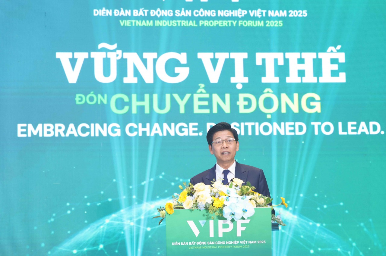 chinh-thuc-khai-mac-dien-dan-bat-dong-san-cong-nghiep-viet-nam-2025
