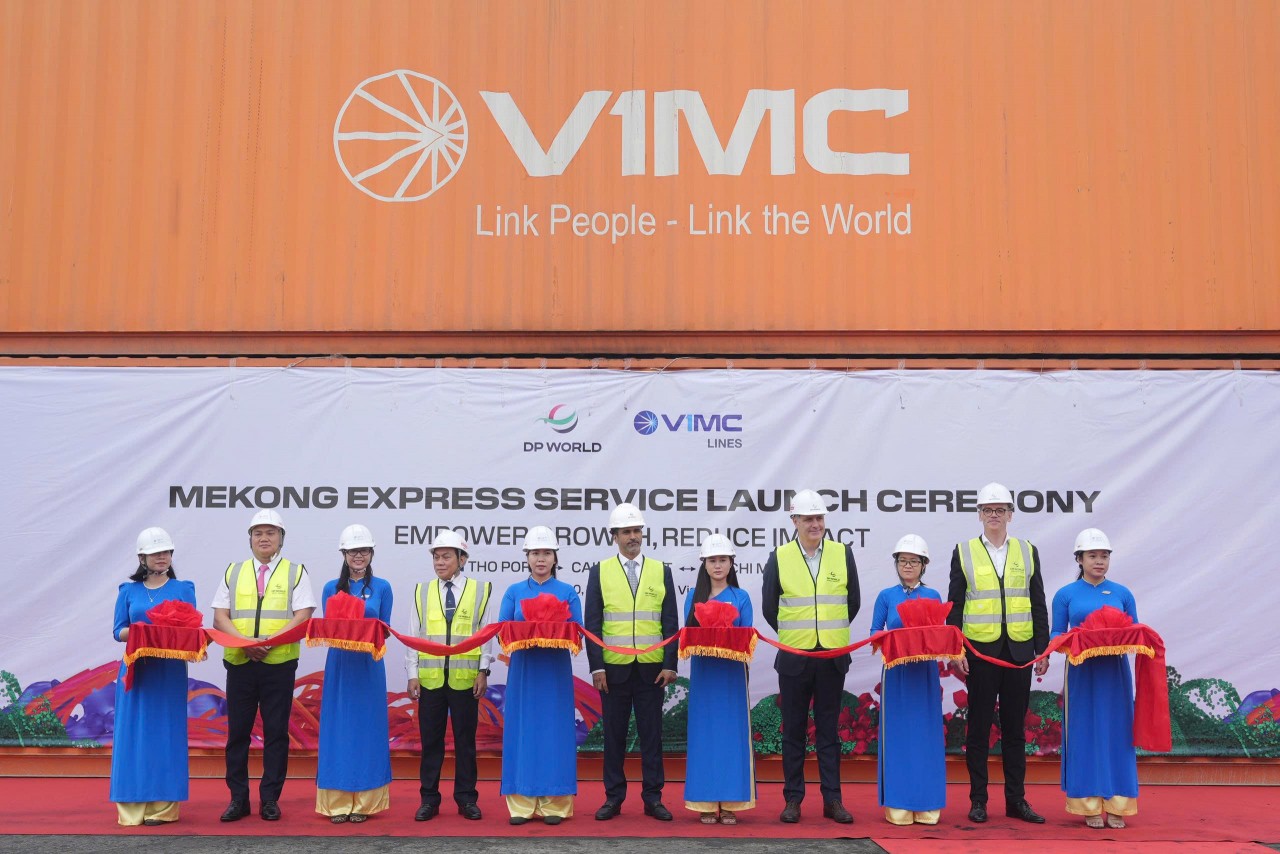vimc-lines-hop-tac-voi-dp-world-dua-vao-hoat-dong-tuyen-van-tai-xanh-mekong-express