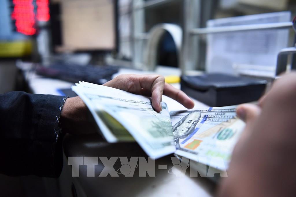 dong-usd-giam-phien-cuoi-tuan