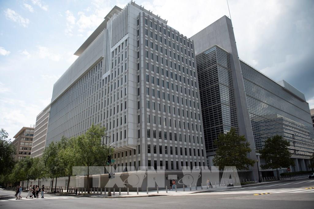 kinh-te-toan-cau-doi-mat-qua-bom-no