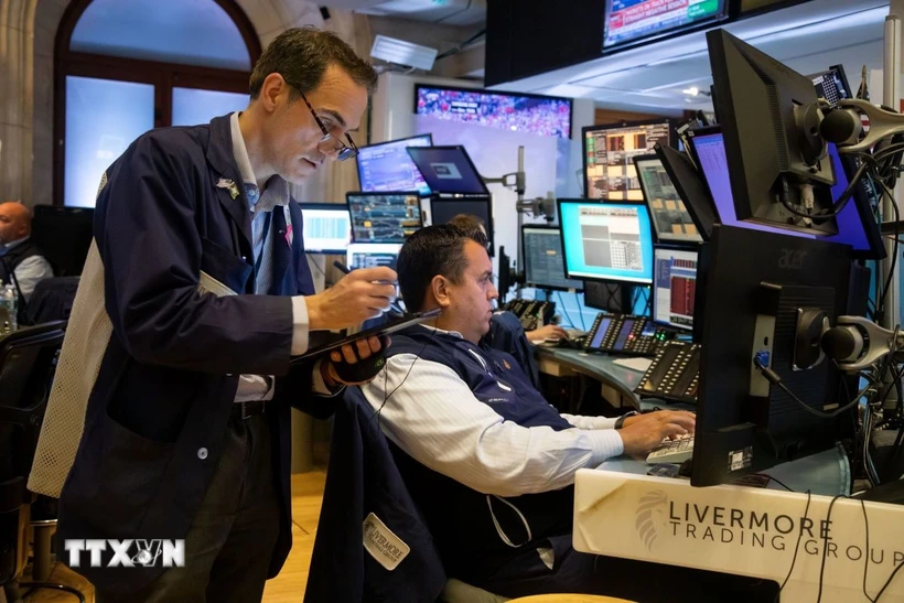 fed-du-bao-tang-truong-cham-thi-truong-chung-khoan-my-lao-doc