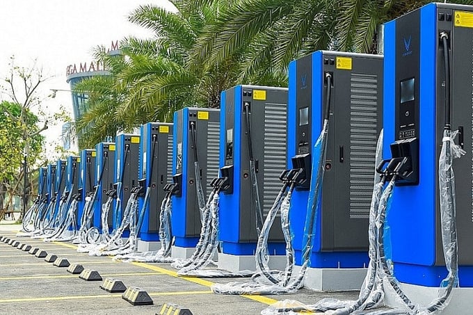 Việt Nam sẽ có quy chuẩn cho trụ sạc xe điện