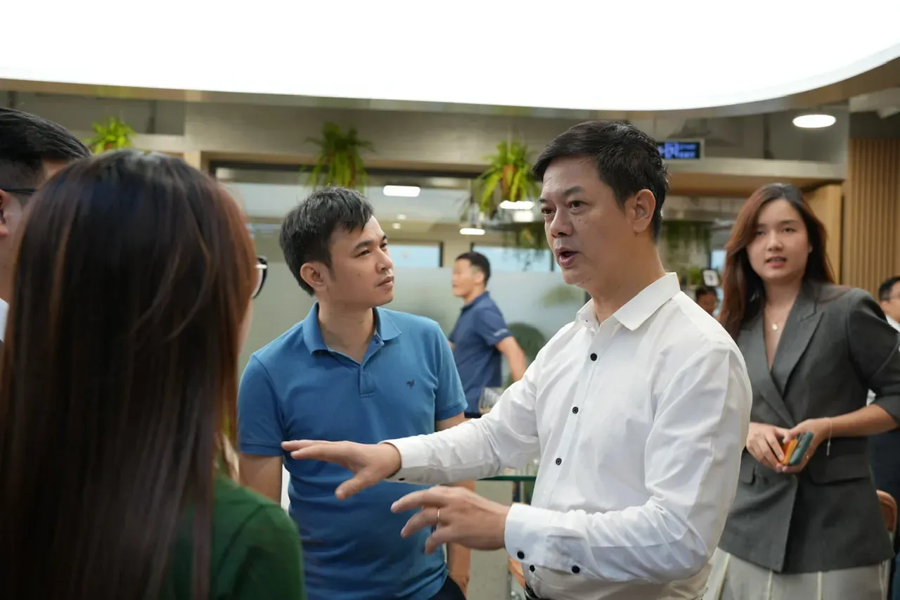 can-lien-ket-chat-che-doanh-nghiep-truyen-thong-co-quan-quan-ly-nha-nuoc