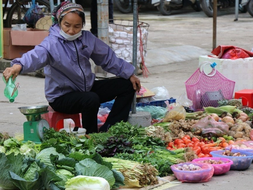 cpi-thang-10-thuc-pham-tang-gia-do-mua-lu-giao-duc-va-vang-cung-nong-len