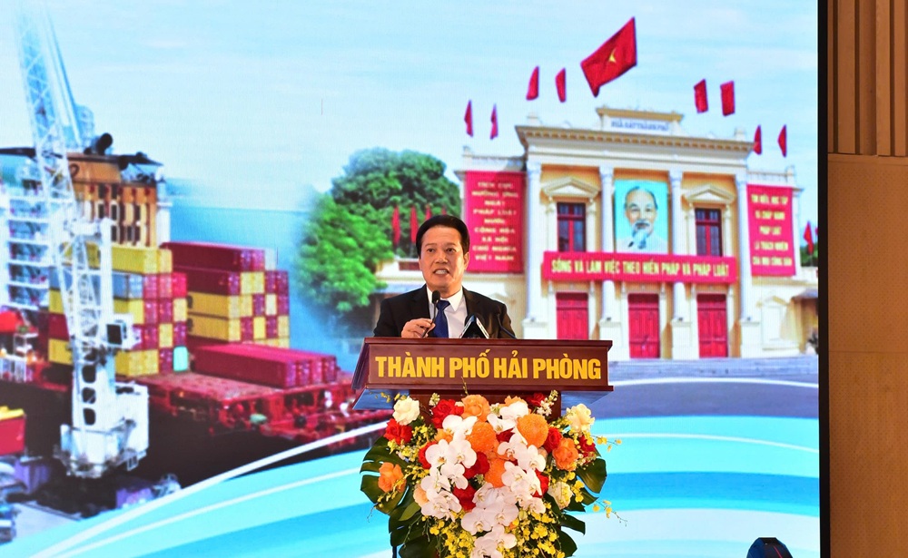 Ong_Trn_Vn_Thng_Ch_tch_Hip_hi_Doanh_nghip_TP._Hi_Phong_Ch_tch_HQT_Tp_oan_Sao_.jpg