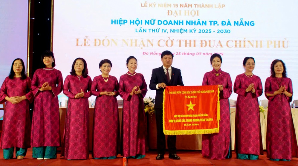 Dai hoi DN.jpg