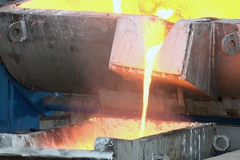 con-bao-san-luong-cua-trung-quoc-day-nganh-luyen-dong-the-gioi-vao-khung-hoang