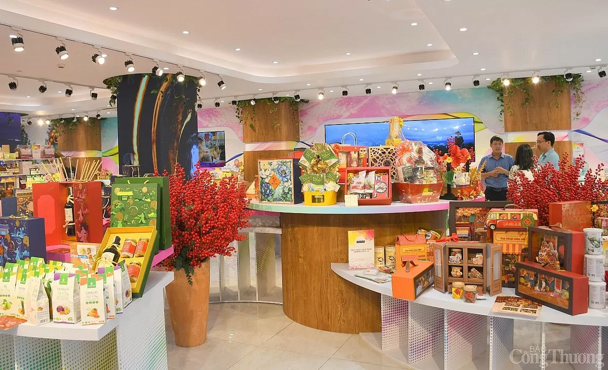 tieu-dung-ca-nhan-hoa-tang-doanh-nghiep-gong-minh-giu-gia