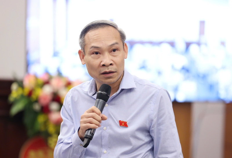 duong-sat-toc-do-cao-thi-diem-dat-cho-nha-o-thuong-mai-van-dang-cho-tham-tra1729410960.jpg