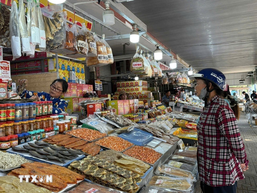 Nhu cầu Tết tăng mạnh, làng nghề hải sản khô vào mùa cao điểm