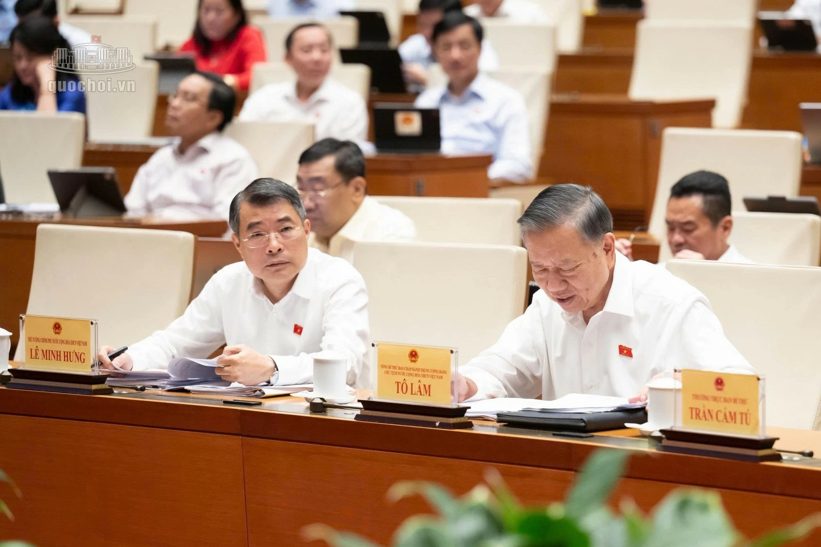 buoc-ngoat-the-che-cho-doanh-nghiep-nho-va-vua-but-pha
