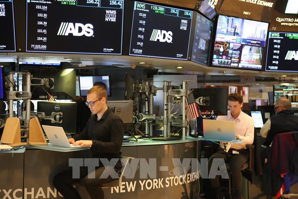 Chứng khoán Mỹ: S&P 500 lập kỷ lục mới nhờ tín hiệu lạm phát hạ nhiệt