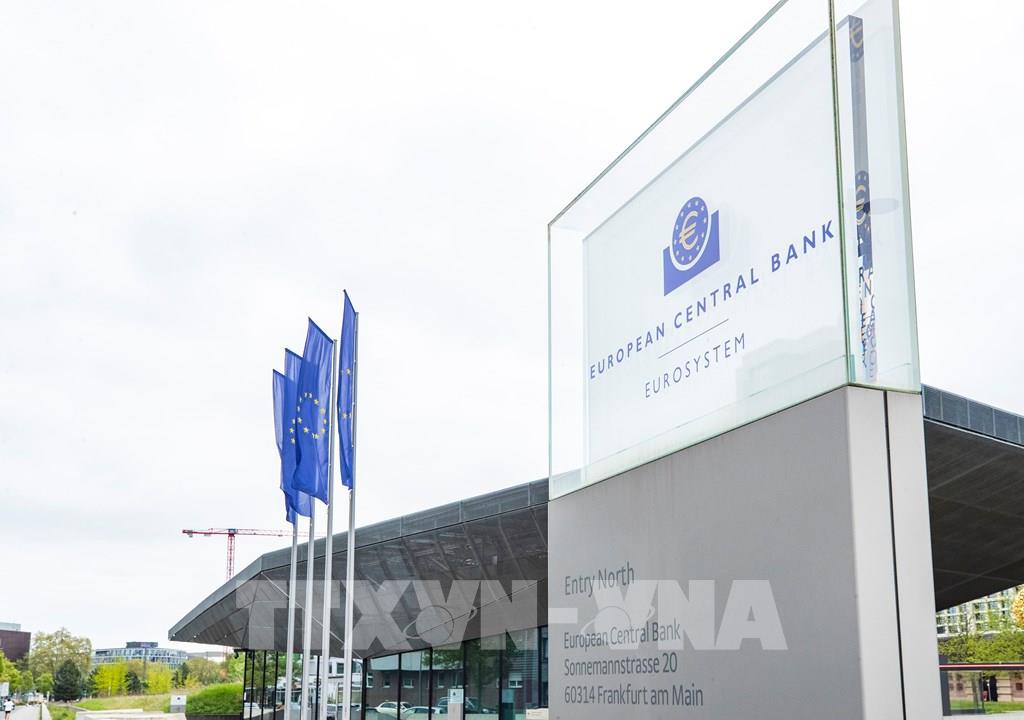Giá dầu cao sẽ thúc đẩy ECB tăng lãi suất
