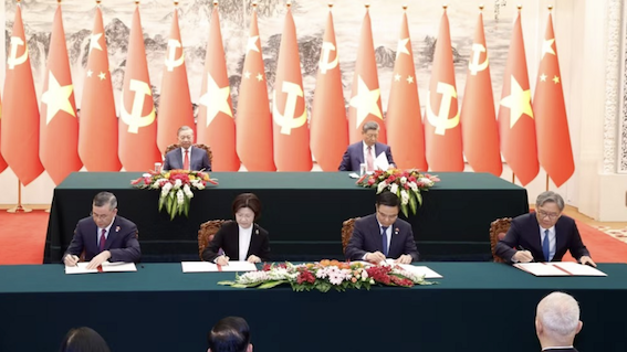 viet-trung-ky-ket-ban-ghi-nho-hop-tac-phat-trien-chuoi-san-xuat-thuong-mai