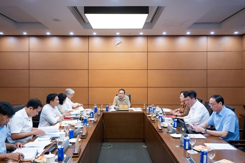 Chủ tịch Quốc hội yêu cầu: Biến quyết tâm thành hành động, nhiệm vụ thành sản phẩm cụ thể