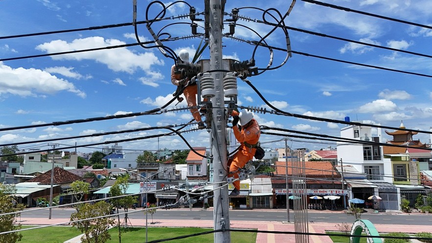 evn-dam-bao-cung-cap-dien-an-toan-phuc-vu-phat-trien-kinh-te-xa-hoi