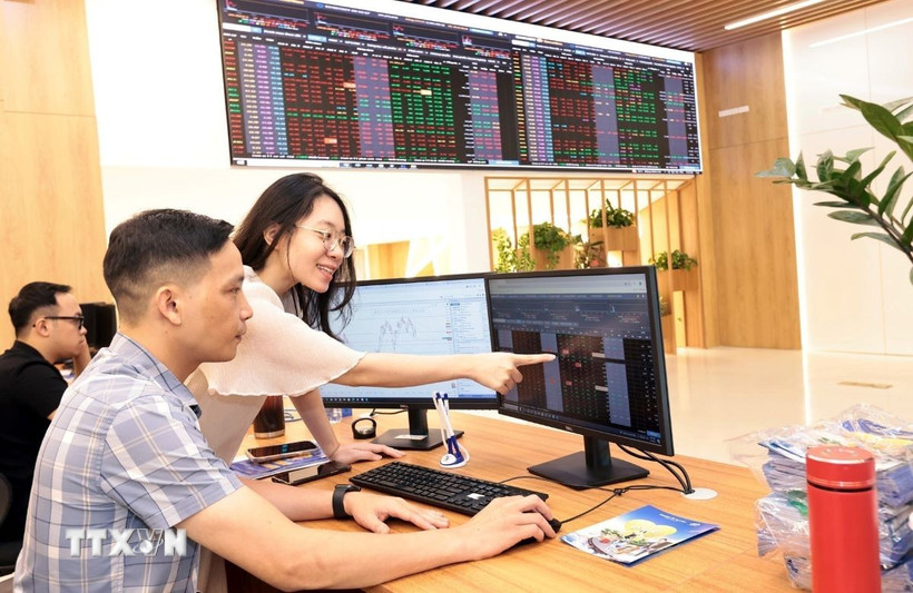 chi-so-nasdaq-lap-dinh-phien-thu-tu-trong-5-phien-giao-dich-gan-nhat