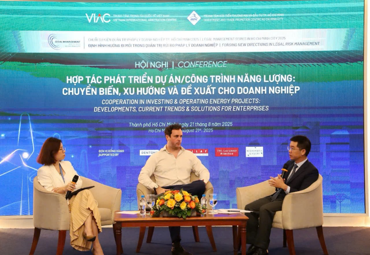 doanh-nghiep-viet-doi-mat-thach-thuc-nang-luong-tai-tao