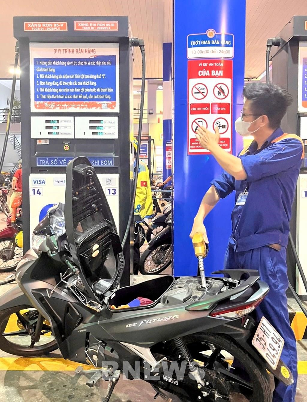 petrolimex-kien-nghi-cac-giai-phap-de-thuc-hien-quy-dinh-ban-xang-e10-tren-toan-quoc