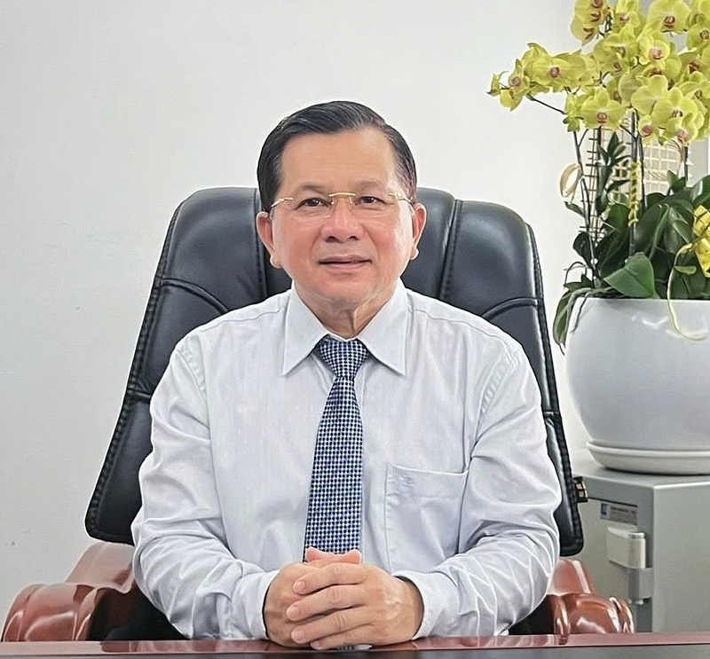 Phung Xuan Minh - 1.jpg