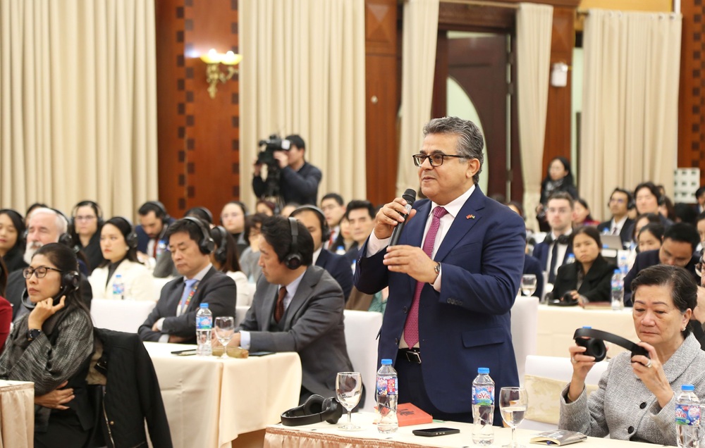 Đại sứ Palestine tại Việt Nam, Trưởng Đo&agrave;n Ngoại giao nước ngo&agrave;i tại Việt Nam Saadi Salama .jpg