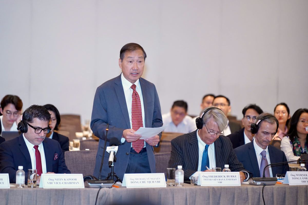 nha-dau-tu-keu-tac-nghen-cua-khau-hang-khong-khi-den-viet-nam