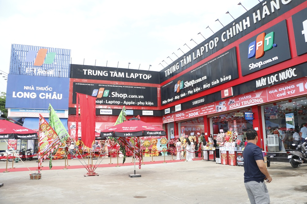 fpt-retail-bao-lai-527-ty-dong-co-phieu-lien-tuc-pha-dinh