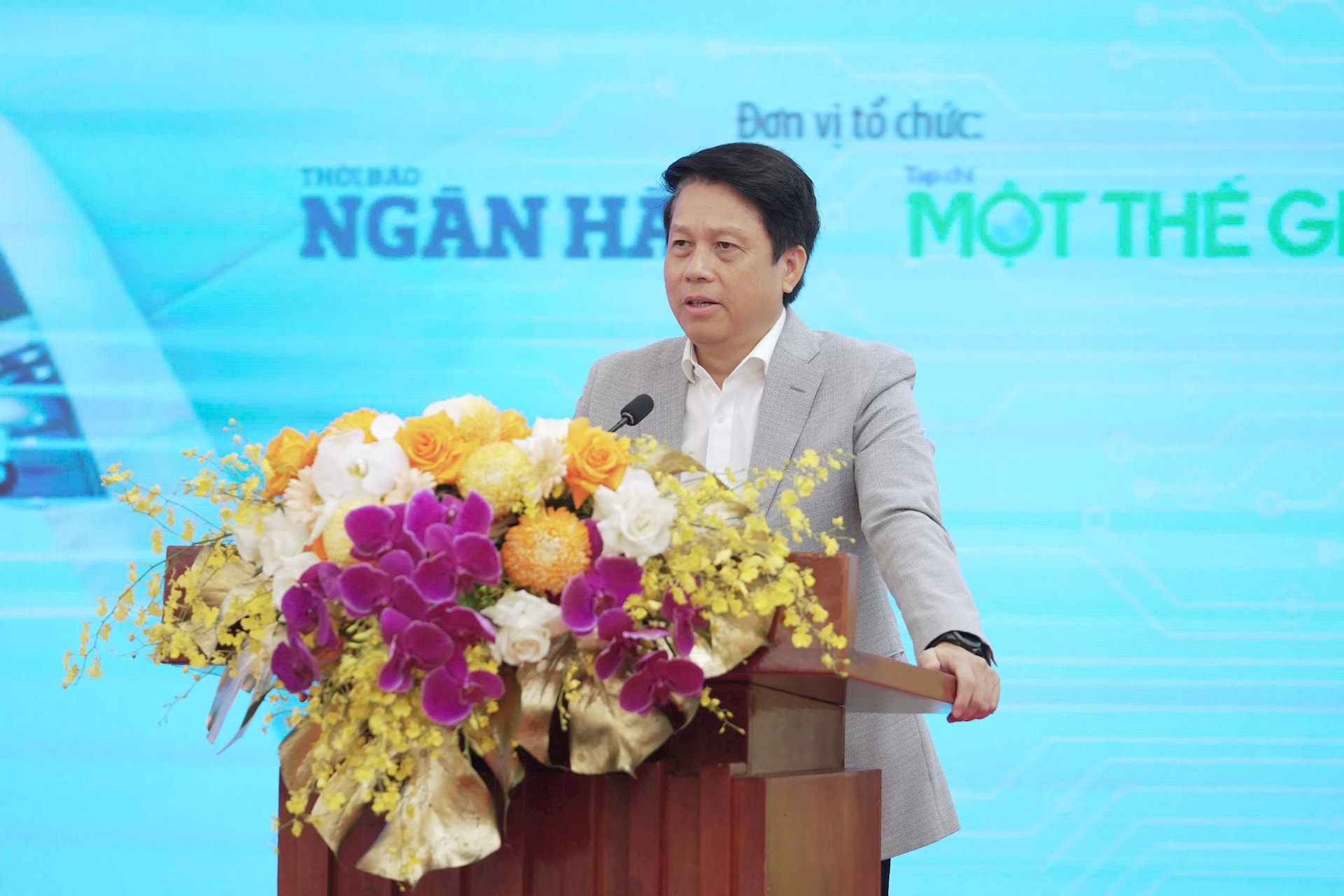 pho-thong-doc-chua-bao-gio-nganh-ngan-hang-khat-nhan-su-ve-an-ninh-cong-nghe-nhu-hien-nay1752644363.jpeg