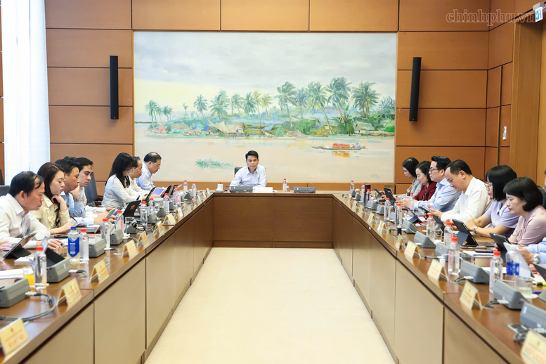 de-xuat-mo-rong-uu-dai-dau-tu-doi-voi-cac-nganh-linh-vuc-co-tac-dong-lan-toa