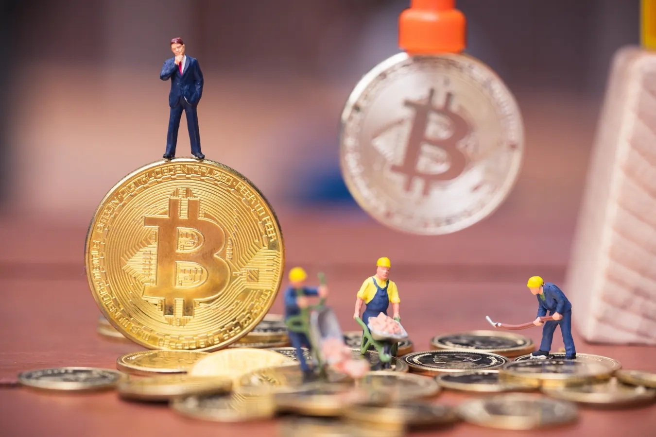 Tài sản số: Cứu cánh cho số đông hay cuộc chơi của số ít?