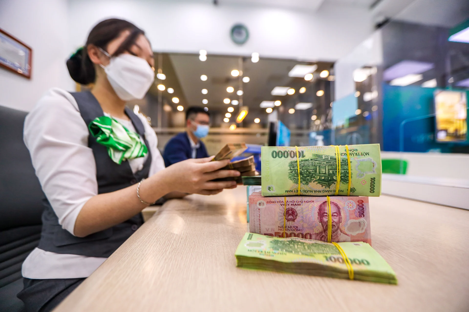 lai-suat-huy-dong-tang-doanh-nghiep-tien-rong-cao-tro-thanh-vung-tru-an